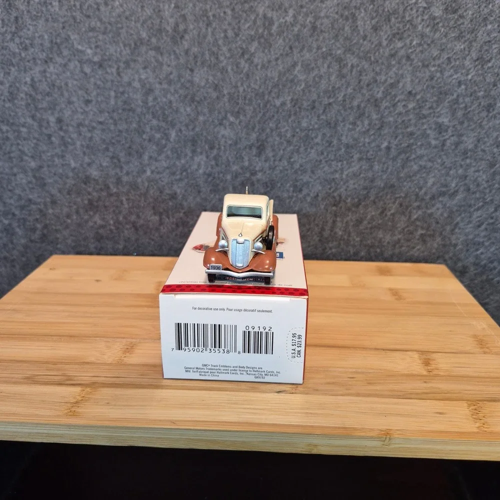 1936 GMC Hallmark Keepsake 2013 All-American Trucks Ornament